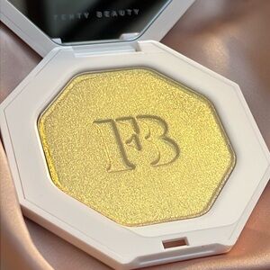 FENTY KILLAWATT FREESTYLE HIGHLIGHTER in Shade TROPHY WIFE /BRAND NEW in BOX